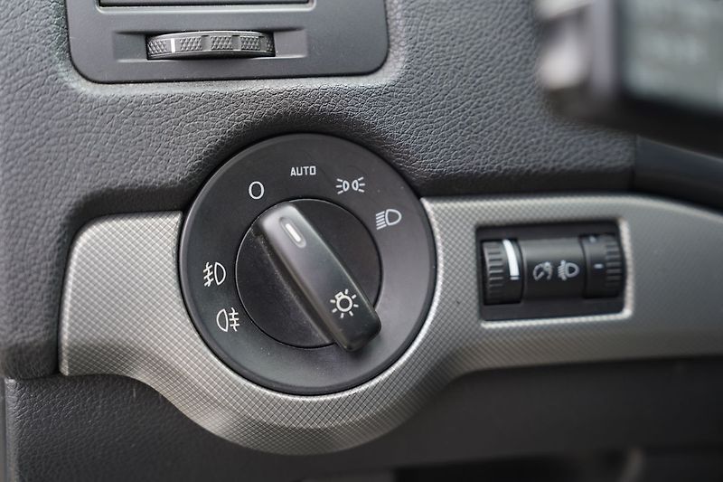 Škoda Octavia 1.6 FSI/116PS/Elegance/kůže/ČR - fotka 35 z 39
