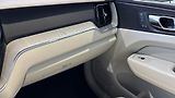 Volvo XC60 (2026) ULTRA DARK, B5 AWD, 184+10 kW - náhled 10