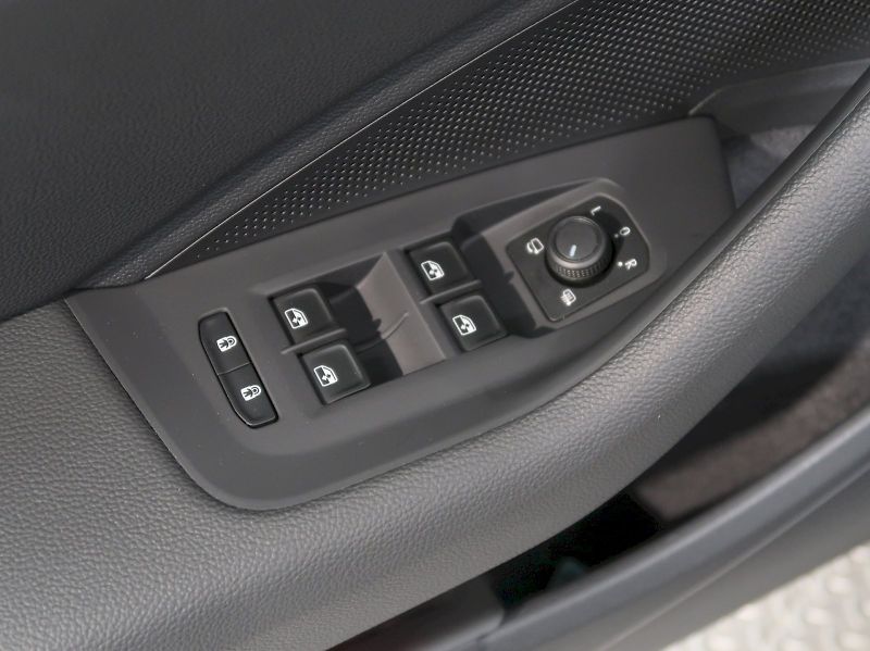 Škoda Superb (2026) SPORTLINE 2.0TDI 142KW 4x4 DSG - fotka 42 z 46