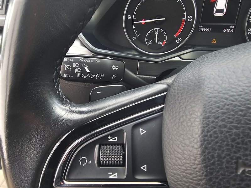 Škoda Superb III 2,0TDi 1KW DSG STYLE - fotka 17 z 51
