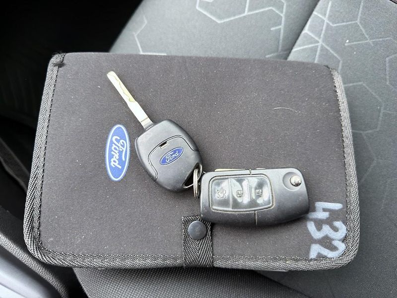 Ford B-MAX 1.5 TDCi 55 kW - fotka 14 z 14