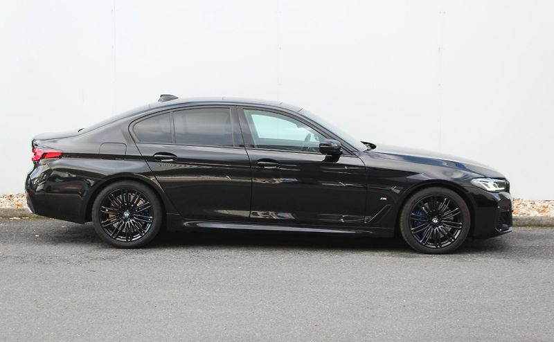 BMW Řada 5 540i xDrive - fotka 3 z 28
