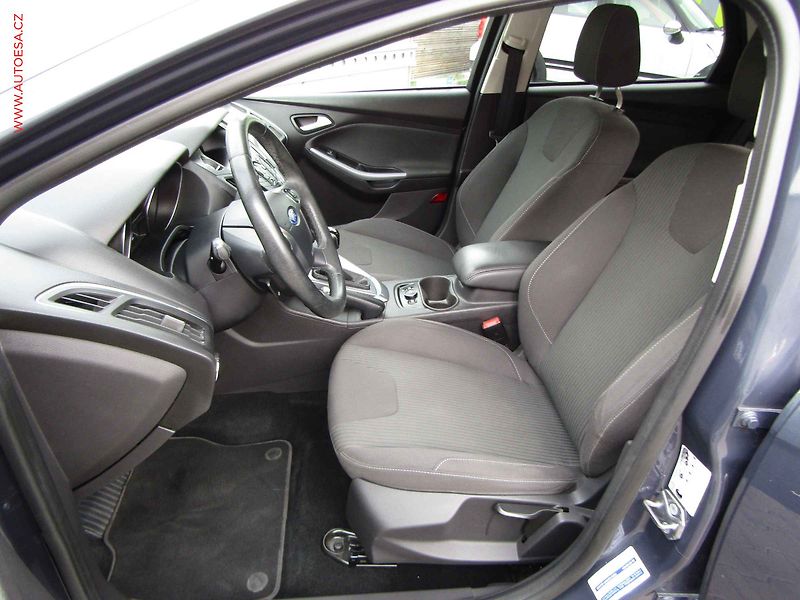 Ford Focus (2014) 1.6, ČR, STK4/28 - fotka 9 z 20