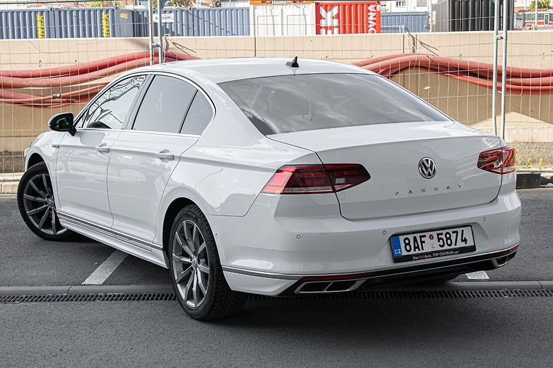 Volkswagen Passat - fotka 7 z 27
