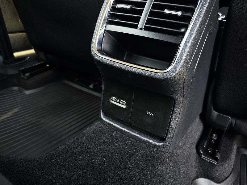 Škoda Octavia 2.0TDI DSG STYLE+ MATRIX ČR! - fotka 19 z 44