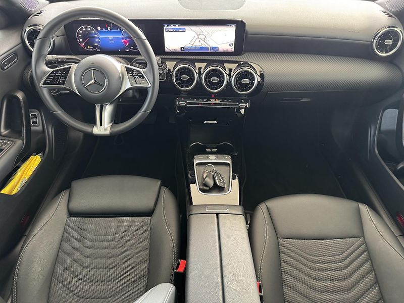 Mercedes-Benz CLA (2025) CLA 200 Shooting Brake NAVI  - fotka 10 z 26