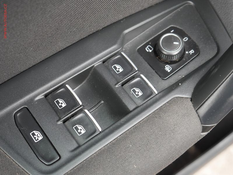 Volkswagen Tiguan (2018) 2.0 TDi 4x4, 1.maj,ČR, DSG - fotka 19 z 20