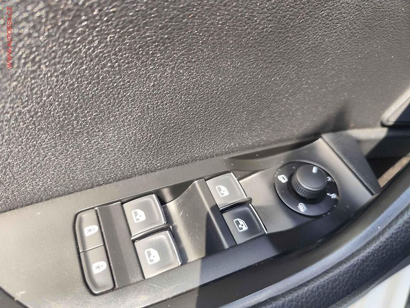Škoda Superb (2018) 2.0 TDI, 2.maj,ČR, AC, TZ - fotka 23 z 28