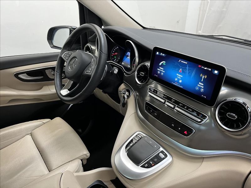Mercedes-Benz Třídy V 300D 4MATIC EXCLUSIVE Airmatic - fotka 17 z 28