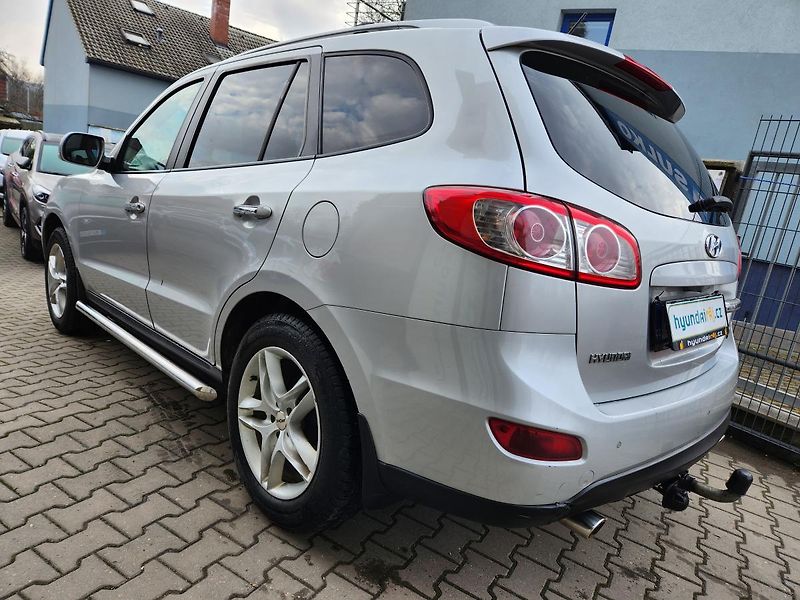 Hyundai Santa Fe (2010) 2.2-145kw-facelift-4x4-tažné - fotka 7 z 23
