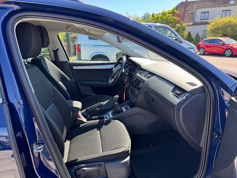 Škoda Octavia (2015) Edition 1.6 TDI 81kW - fotka 27 z 32