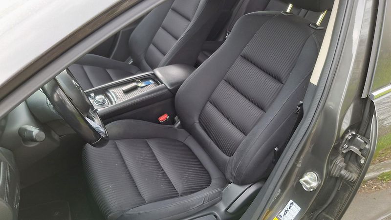 Mazda 6 2.0 benzin Facelit 1. majitel - fotka 16 z 41