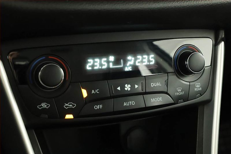 Suzuki SX4 S-Cross (2016) 1.6 DDiS, Serv.kniha, Tempomat - fotka 13 z 14