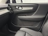 Volvo XC40 B4 DARK PLUS AUT CZ 1.maj - náhled 29