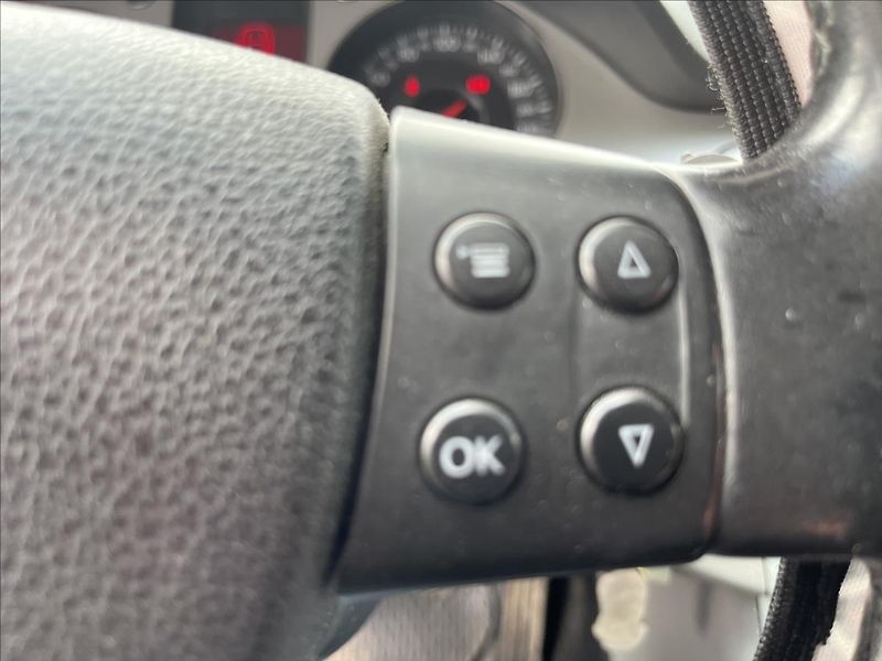 Volkswagen Passat 1,9 TDi KLIMA ROZVODY - fotka 20 z 32