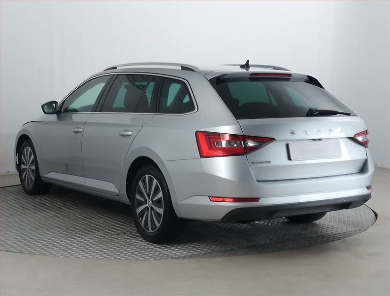 Škoda Superb (2023) 2.0 TDI - fotka 4 z 20