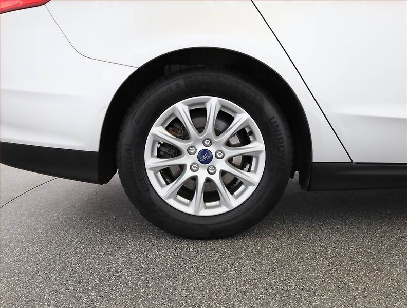 Ford Mondeo (2018) 2.0 TDCI, Serv.kniha, Navi - fotka 18 z 18