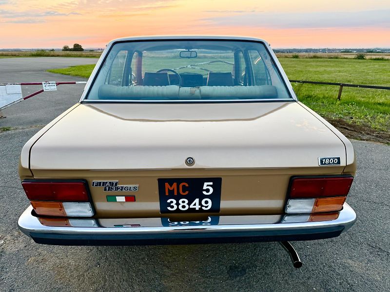 Fiat 132 1800 GLS 5 rychlostí REZERVACE - fotka 8 z 17