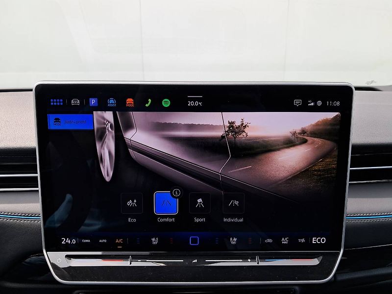 Volkswagen ID.7 (2023) Pro 210  kW , kap. 77 kWh - fotka 12 z 33