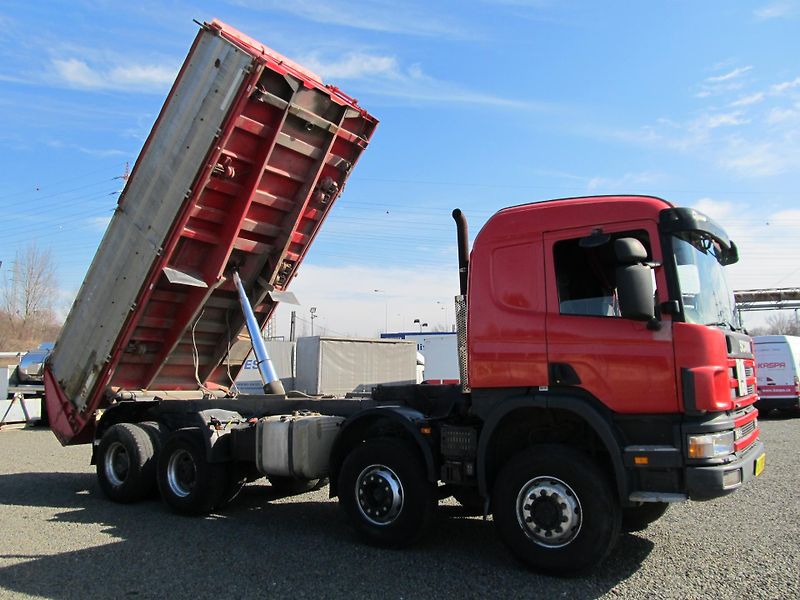 Scania Ostatní (2003) DC 1201 8x6 sklápěč - fotka 44 z 59