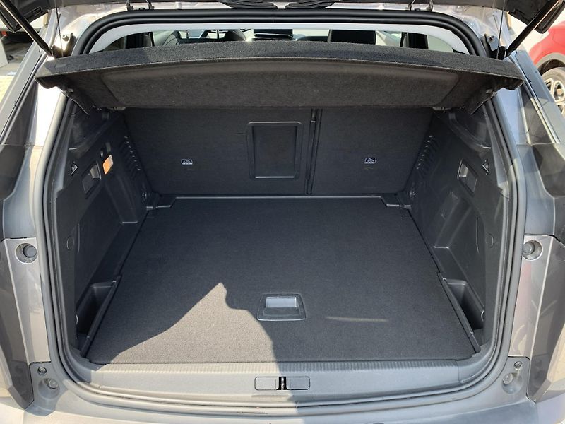Peugeot 3008 ALLURE PACK 1,5 BlueHDi 96kW - fotka 5 z 30