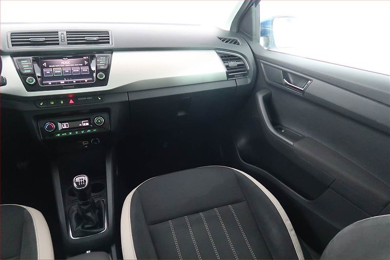 Škoda Fabia (2020) Style Plus 1.0 TSI, Tempomat - fotka 8 z 19