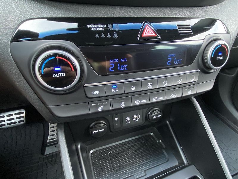 Hyundai Tucson 2.0 CRDI 136 kW Style 4x4 - fotka 20 z 26