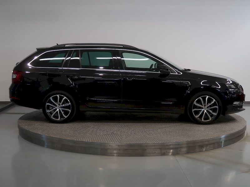 Škoda Octavia (2019) STYLE PLUS 1.5TSI 110KW DSG NA - fotka 8 z 38