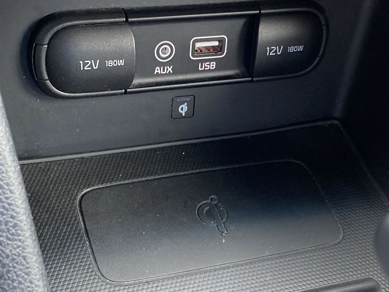 Kia Niro (2017) 1.6 GDI HEV DCT - fotka 18 z 38