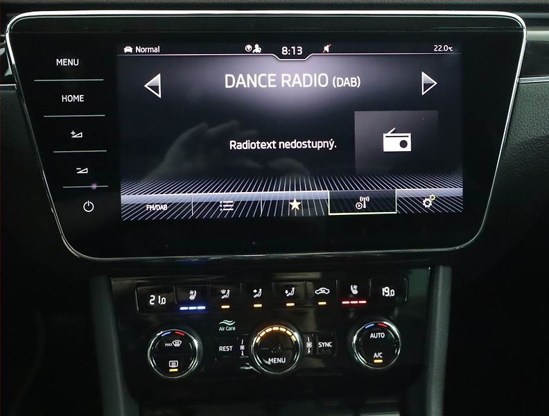Škoda Superb (2023) Laurin&Klement 2.0 TDI - fotka 12 z 27