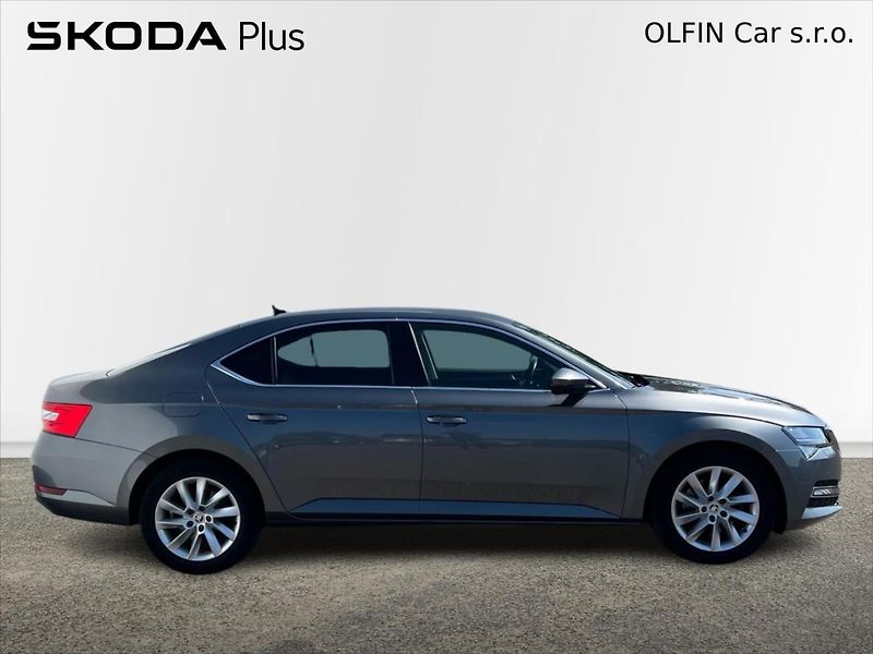 Škoda Superb 2,0 TDi 110kW 7DSG STYLE  REZE - fotka 7 z 27