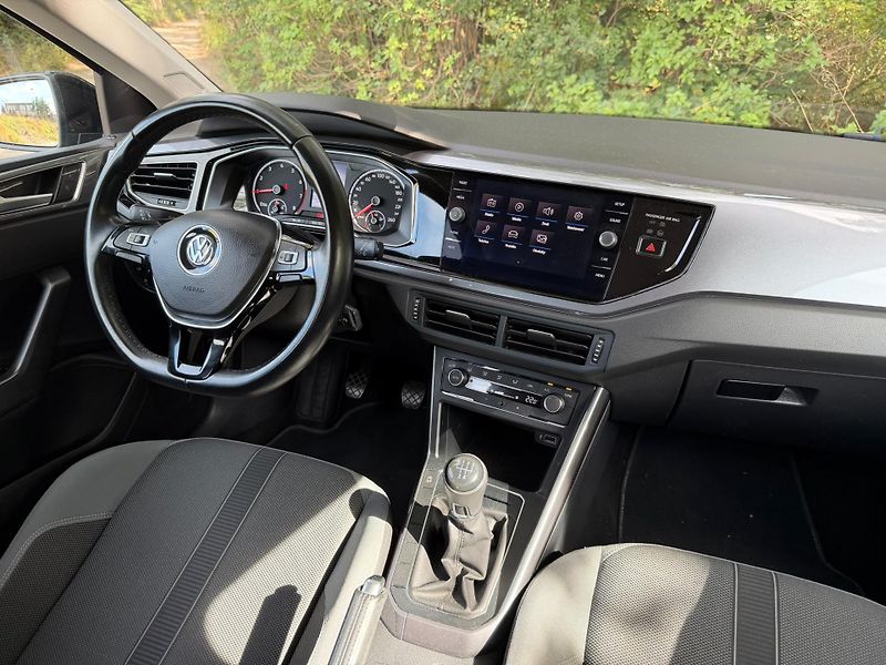 Volkswagen Polo (2019) 1.0 TSI / 70 kW  - fotka 8 z 19