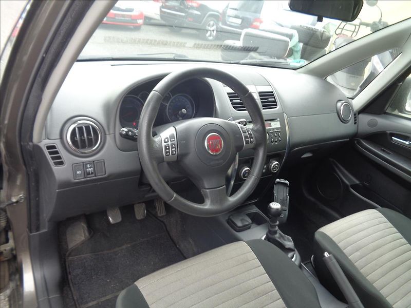 Fiat Sedici 2,0 - fotka 14 z 14