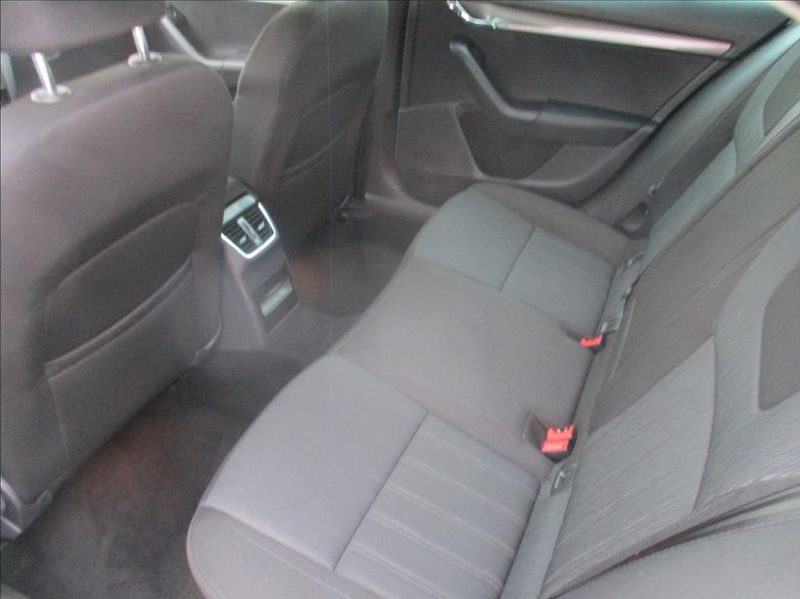 Škoda Octavia 2,0 TDI, Style,DSG,ZAMLUVENO, - fotka 15 z 47