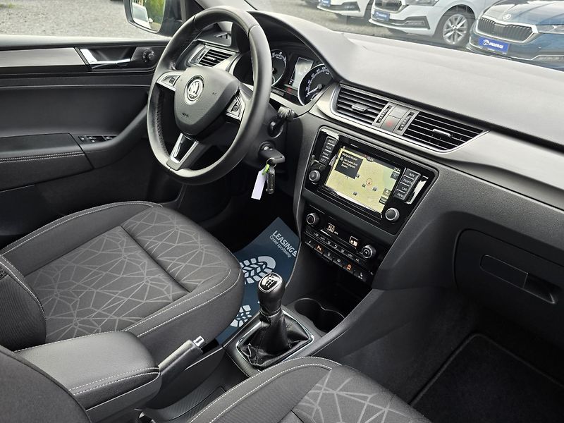 Škoda Rapid TSI 81KW XENON NAVi KAMERA 1Ma - fotka 20 z 29