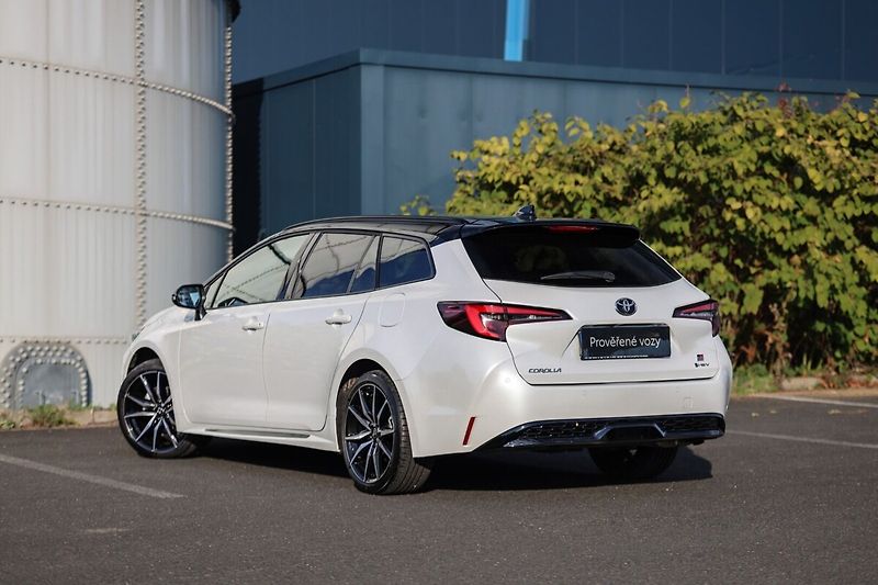 Toyota Corolla AT TS GR SPORT - fotka 2 z 18