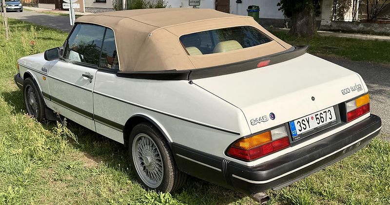 Saab 900 (1989) Turbo kabriolet - fotka 7 z 18