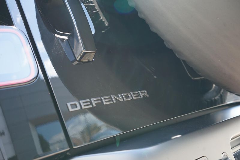 Land Rover Defender (2026) 110 X-Dynamic HSE P425     - fotka 35 z 37