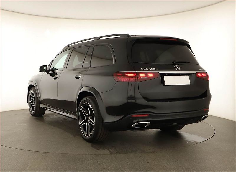 Mercedes-Benz GLS (2025) 450 d 4MATIC, AMG, KEYLESS - fotka 4 z 31