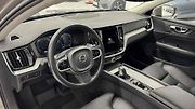 Volvo V60 Cross Country.