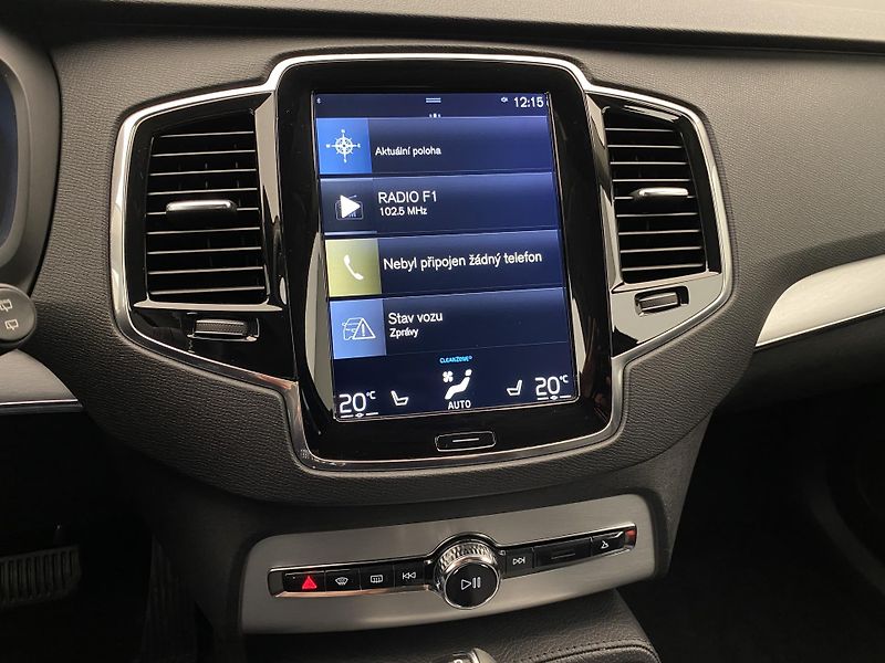 Volvo XC90 D5 AWD MOMENTUM AUT REZERVACE - fotka 8 z 46