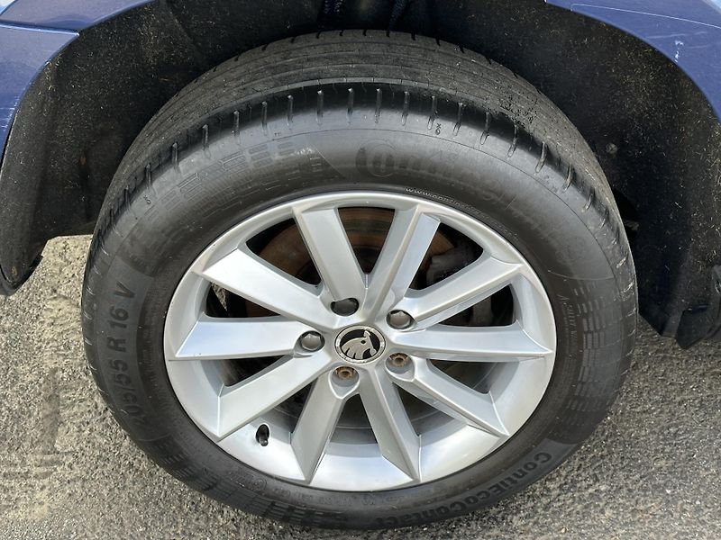 Škoda Yeti (2015) 4x4 2.0TDI/81kW *ČR* 1.Maj.*TZ - fotka 34 z 36