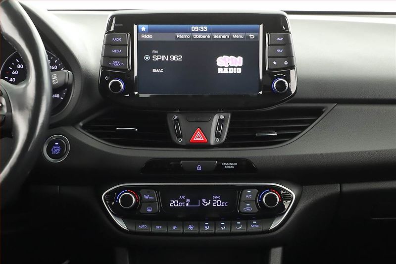 Hyundai i30 (2020) 1.6 CRDi, Automat, Navi - fotka 9 z 20