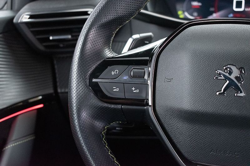 Peugeot 208 1.2 GT PACK 100 S&S EAT8*ČR* - fotka 17 z 42