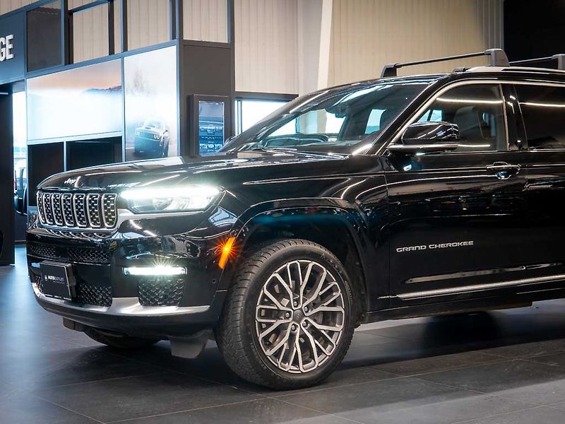 Jeep Grand Cherokee (2021) 5.7 Summit Reserve L V8 HeadUp - fotka 14 z 46