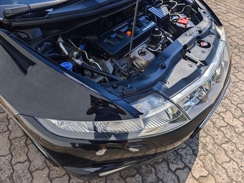 Honda Civic (2007) 1.8 i-VTEC Executive Panorama - fotka 31 z 41