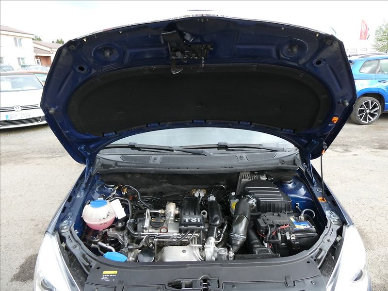 Škoda Fabia 1,2 TSi 63kW 2x kola, klima - fotka 27 z 38