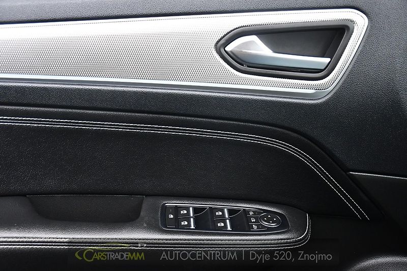 Renault Arkana 1.6E-TECH  - fotka 25 z 50