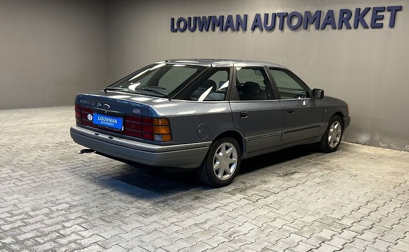 Ford Scorpio GHIA - fotka 2 z 16