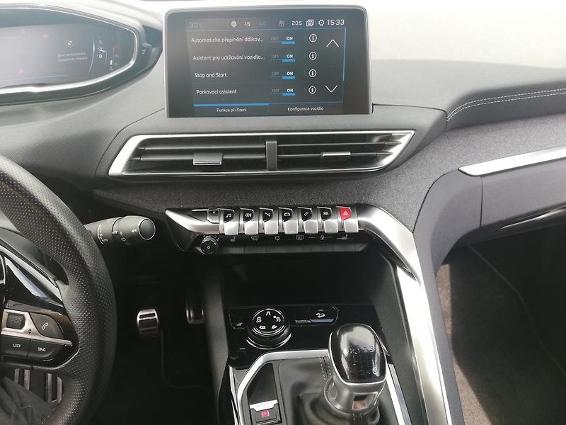 Peugeot 3008 (2017) GT-Line 2,0 bHDi 150k MAN6 - fotka 20 z 23